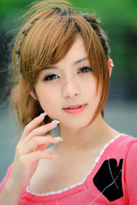 伊东静香