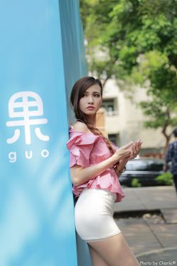 《漂亮的保姆中文韩国电影观看》